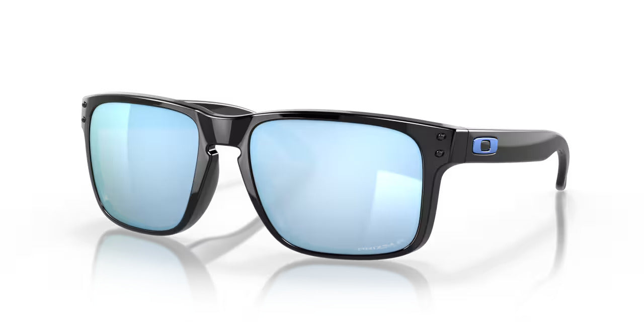 Oakley Holbrook